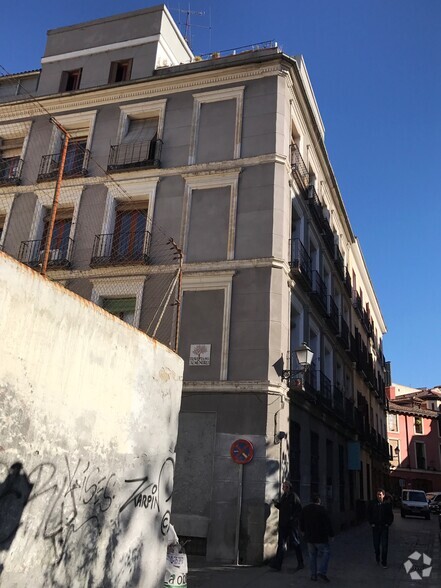 Calle del Almendro, 4, Madrid, Madrid en venta - Foto del edificio - Imagen 2 de 3