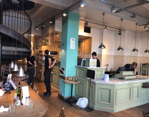 83-85 Notting Hill Gate, London en alquiler - Foto del interior - Imagen 2 de 9