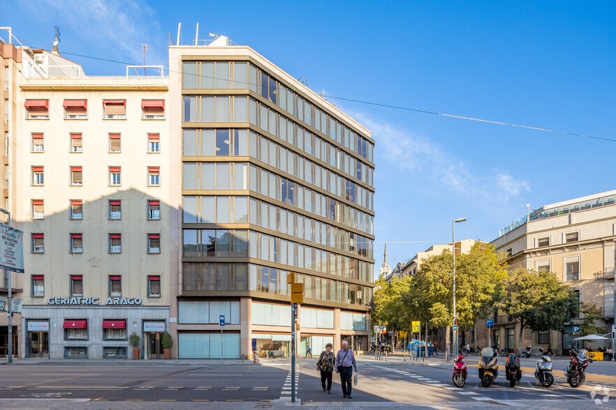 Carrer d'Aragó, 295, Barcelona, Barcelona en alquiler - Foto del edificio - Imagen 2 de 5