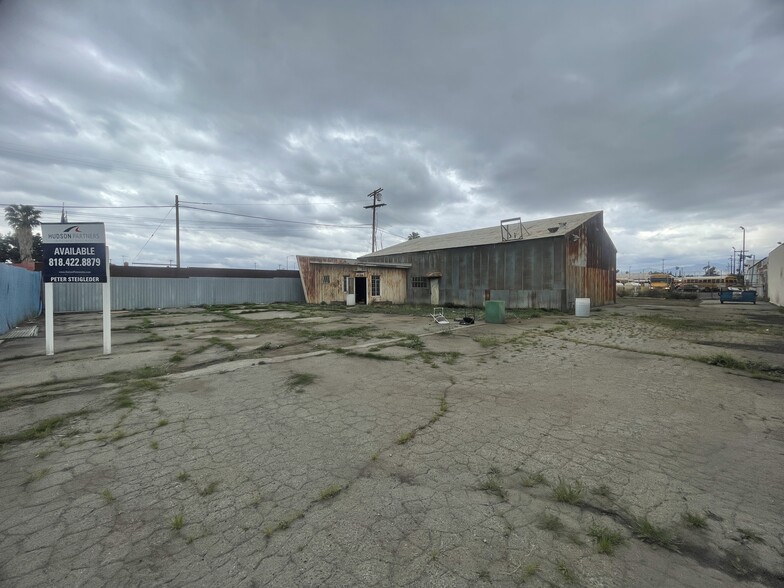 14801 Keswick St, Van Nuys, CA en alquiler - Foto del edificio - Imagen 1 de 2