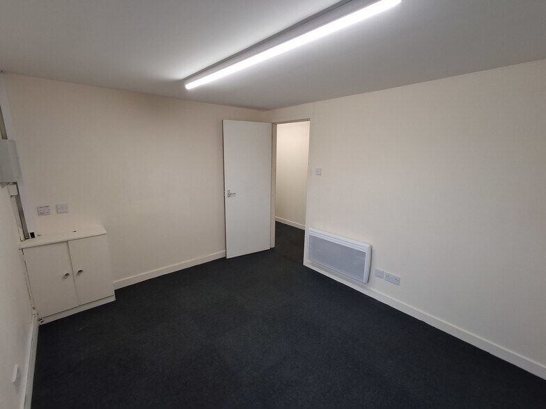 50 Dickson St, Dunfermline en alquiler - Foto del edificio - Imagen 3 de 4