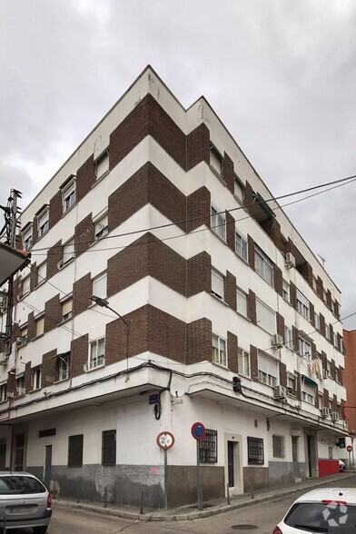 Calle Pilar, 10, Móstoles, Madrid en venta - Foto del edificio - Imagen 2 de 2