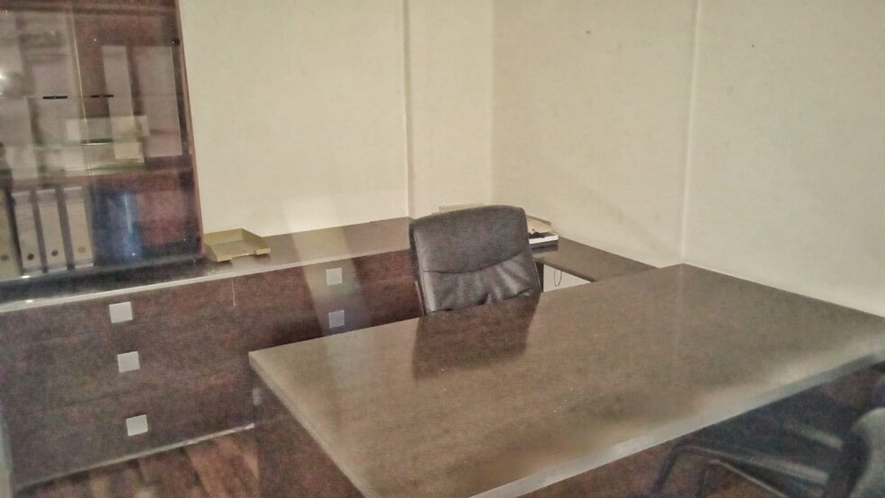 Nave en Cáceres en alquiler - Foto del edificio - Imagen 3 de 6