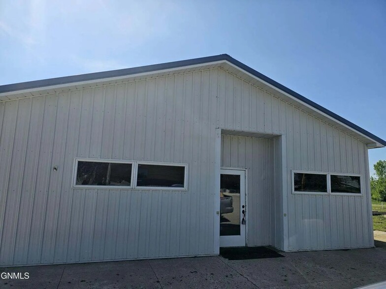 507 Main St, Wildrose, ND en venta - Foto principal - Imagen 1 de 12