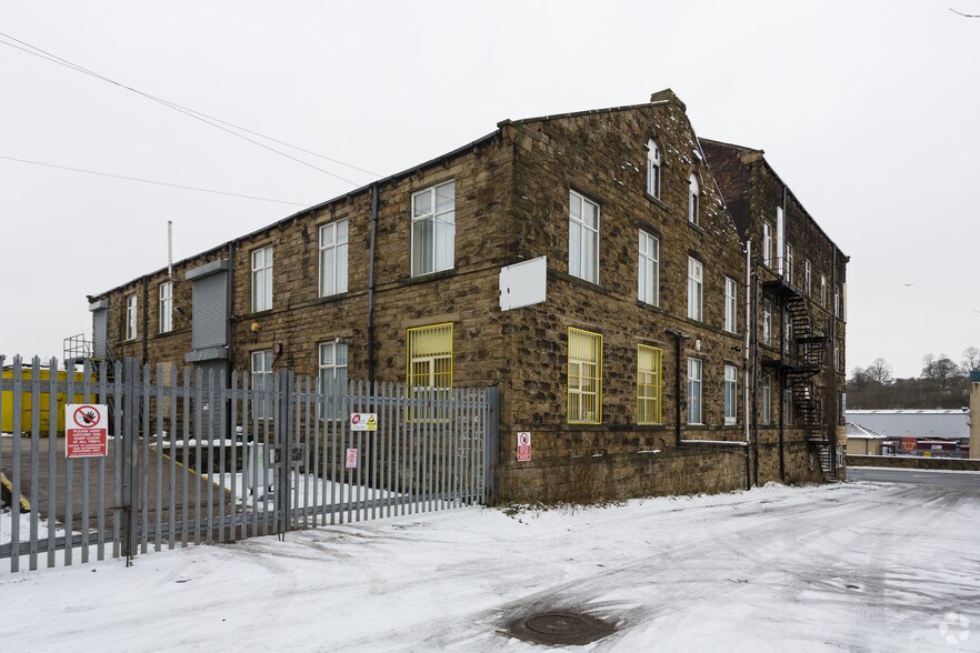 Bradford Rd, Batley en venta - Foto del edificio - Imagen 2 de 4