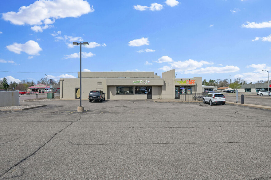 1951-1981 S 8th St, Wisconsin Rapids, WI en venta - Foto del edificio - Imagen 2 de 41