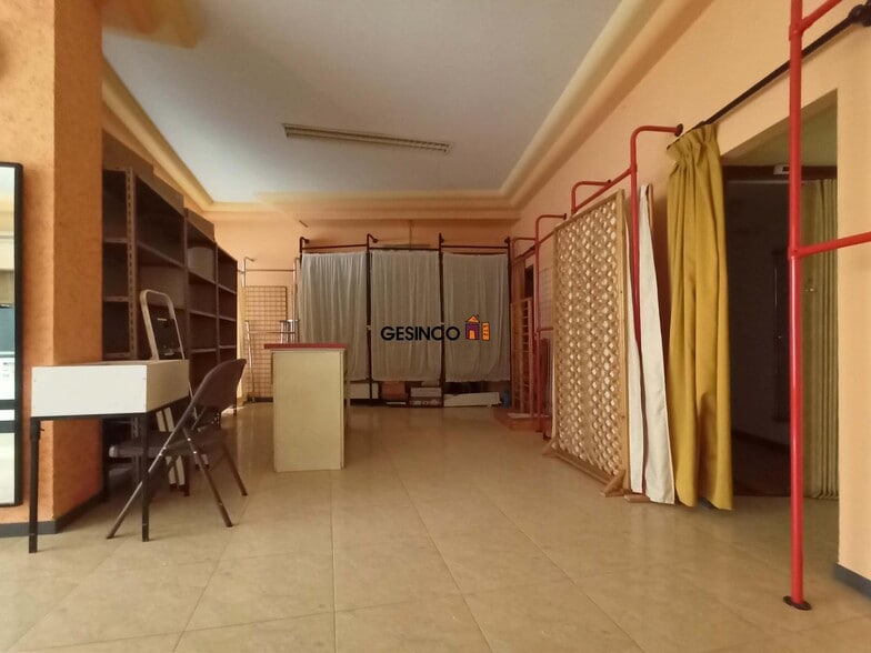 Local en Ontinyent, Valencia en venta - Foto del edificio - Imagen 2 de 7