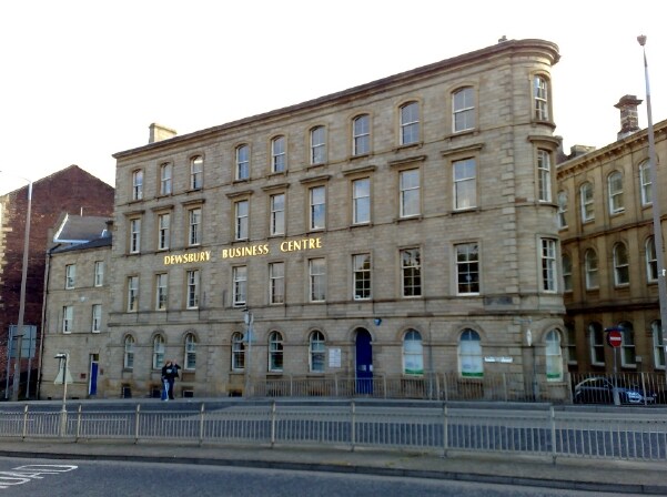 9-13 Wellington Rd, Dewsbury en alquiler - Foto principal - Imagen 2 de 22