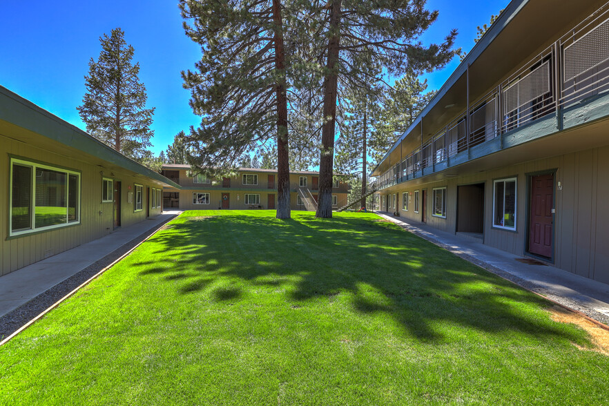 1160 Bowers Ave, South Lake Tahoe, CA en venta - Foto del edificio - Imagen 1 de 40