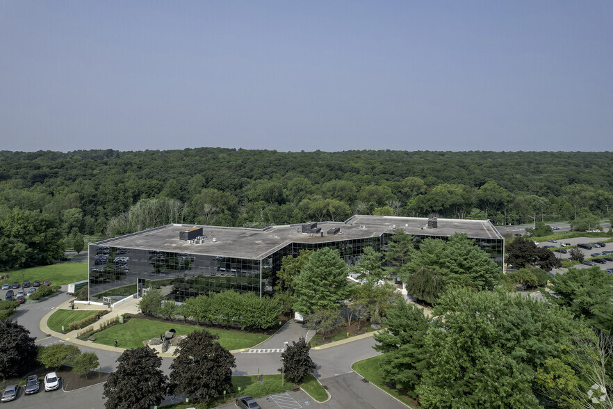 500 Mamaroneck Ave, Harrison, NY en alquiler - Foto del edificio - Imagen 1 de 22