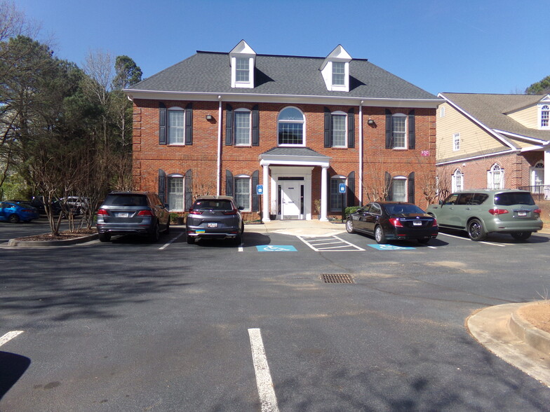 1560 Warsaw Rd, Roswell, GA en alquiler - Foto del edificio - Imagen 1 de 9