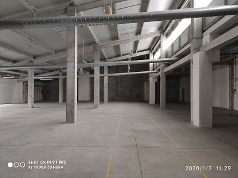 Nave en Vigo en alquiler - Foto del interior - Imagen 3 de 13