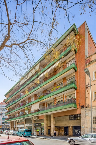 Carrer Mare de deu de Port, Barcelona, Barcelona en venta - Foto del edificio - Imagen 3 de 3