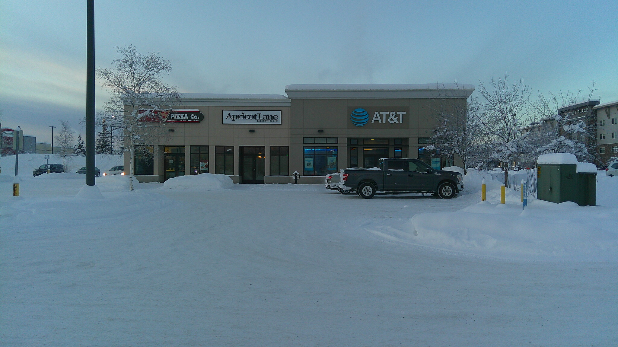 407-409 Merhar Ave, Fairbanks, AK en alquiler Foto del edificio- Imagen 1 de 19