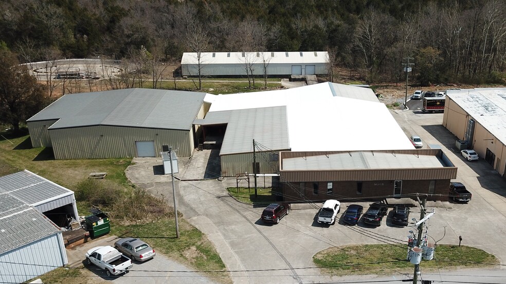 335 Industrial Dr, Mount Juliet, TN en alquiler - Foto del edificio - Imagen 2 de 6