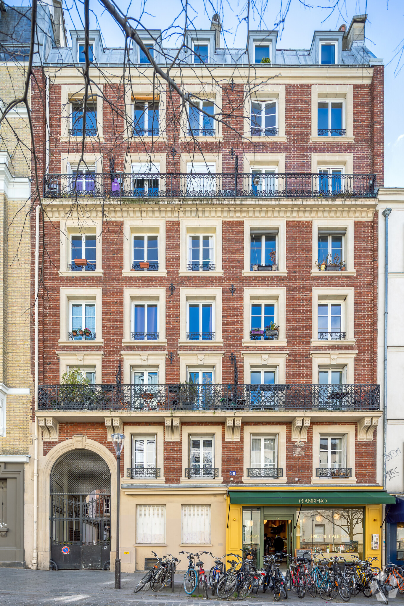 98 Rue Jean-Pierre Timbaud, Paris en venta Foto principal- Imagen 1 de 4