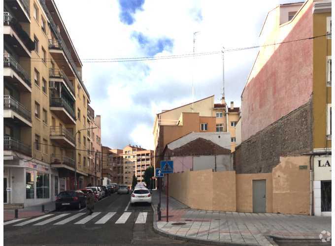 Calle Virgen del Amparo, 54, Guadalajara, Guadalajara en venta - Foto del edificio - Imagen 3 de 8