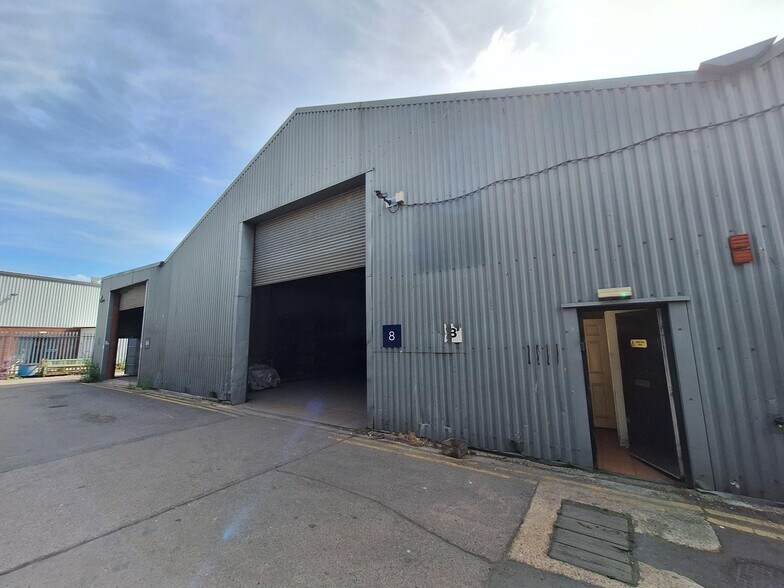 Bristol Road, Gloucester en alquiler - Foto del edificio - Imagen 1 de 2
