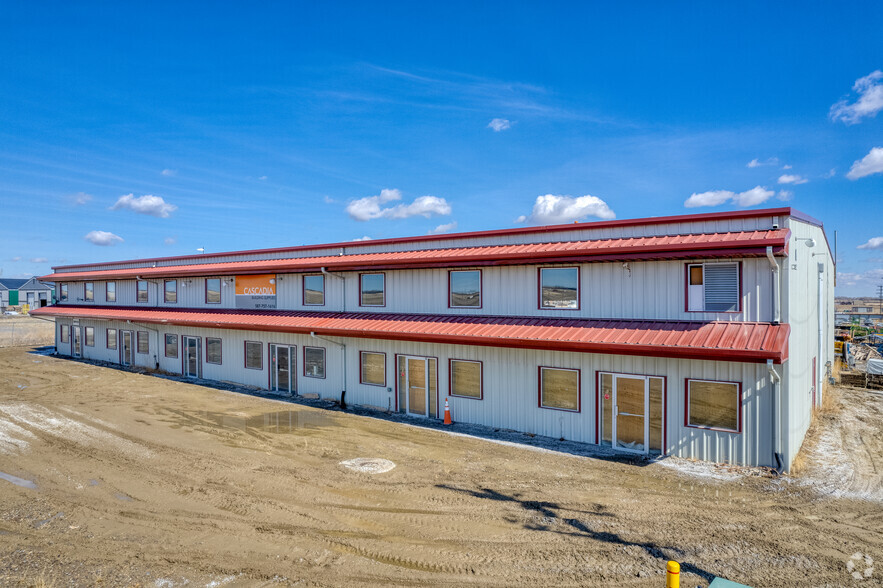 450163 82nd St E, Foothills No 31, AB en venta - Foto del edificio - Imagen 1 de 6