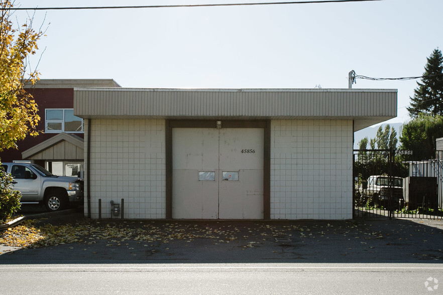 45856-45858 Railway Ave, Chilliwack, BC en alquiler - Foto del edificio - Imagen 2 de 3