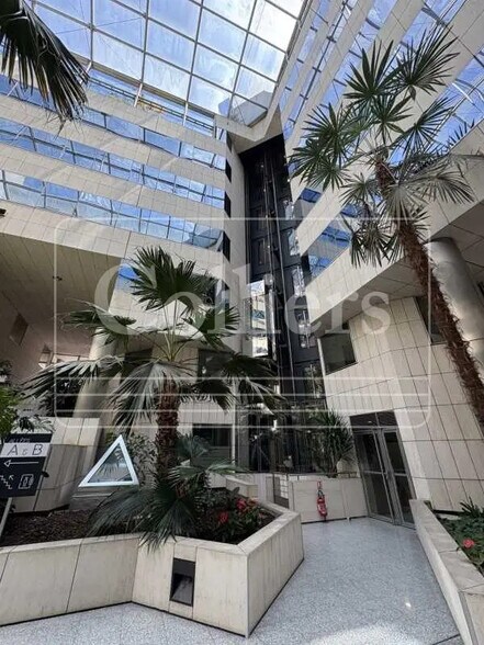 235-235 Cours Lafayette, Lyon en alquiler - Vestíbulo - Imagen 2 de 7