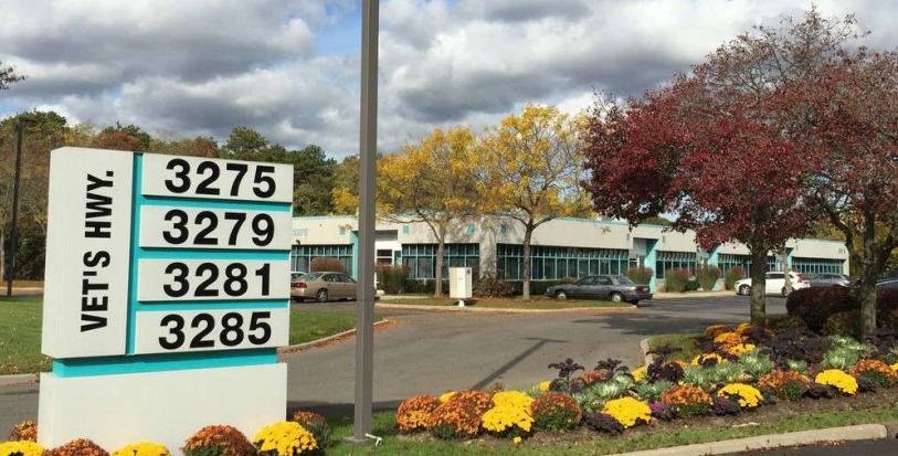 3275 Veterans Memorial Hwy, Ronkonkoma, NY en alquiler Foto del edificio- Imagen 1 de 7