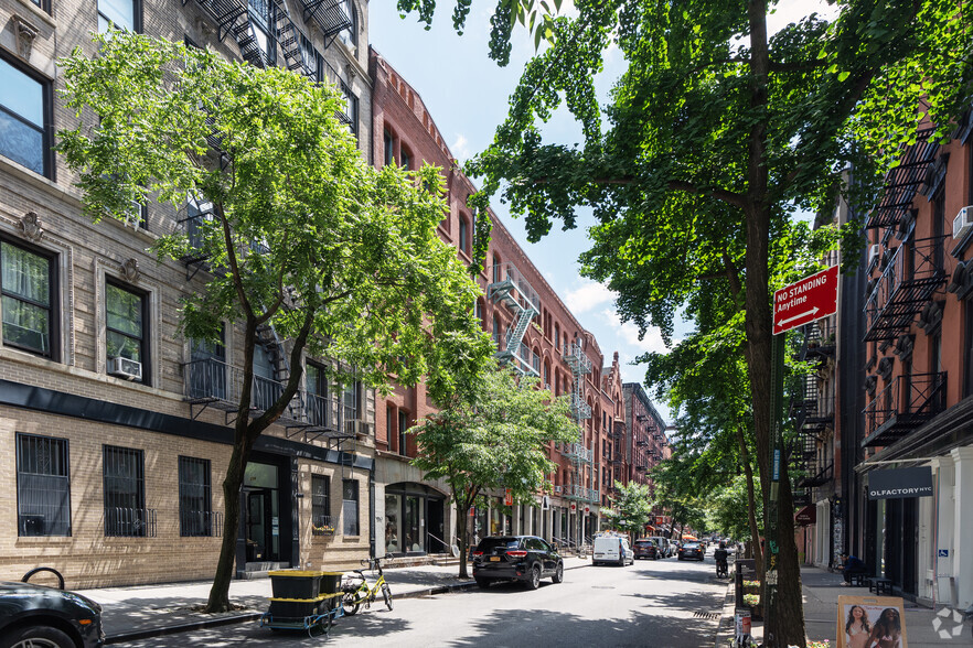 262-272 Mott St, New York, NY en alquiler - Foto del edificio - Imagen 2 de 5