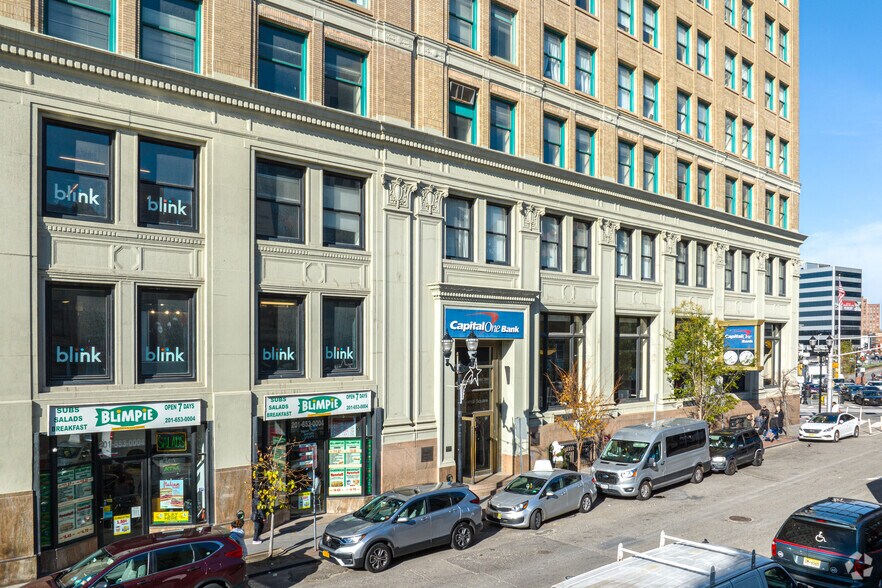 35 Journal Sq, Jersey City, NJ en alquiler - Foto del edificio - Imagen 3 de 23