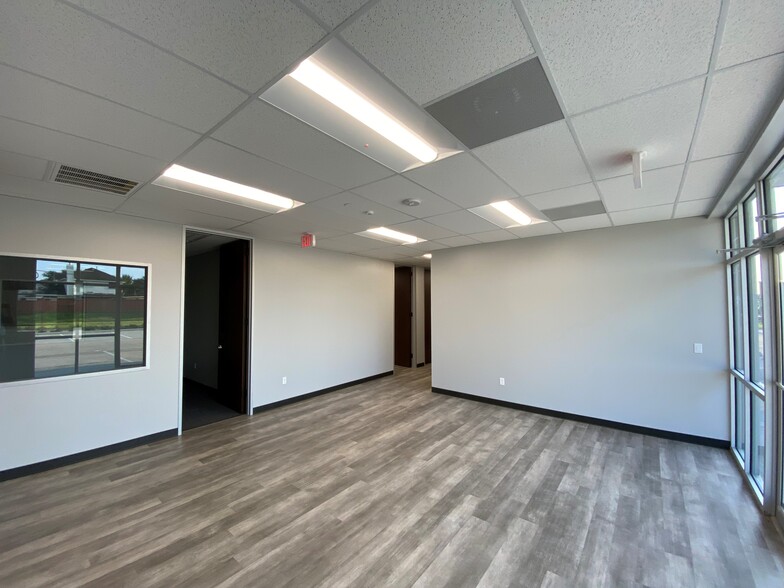 1003 E Airtex Dr, Houston, TX en alquiler - Foto del interior - Imagen 3 de 7