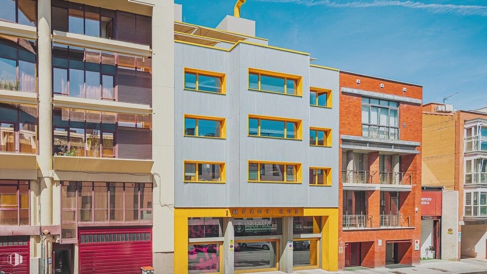 Calle Javier Ferrero, 10, Madrid, Madrid en alquiler - Vídeo de anuncio comercial - Imagen 2 de 19