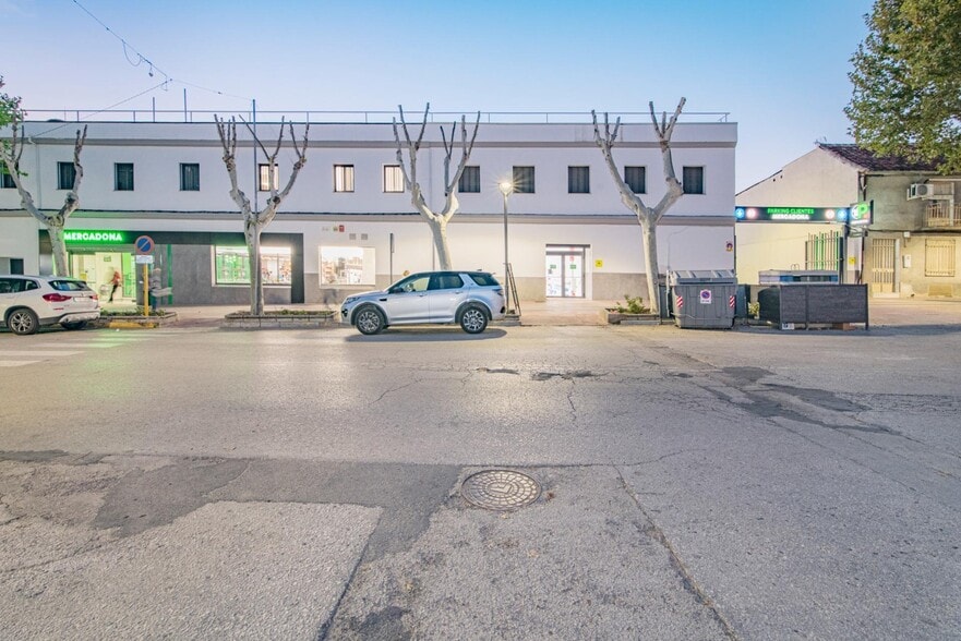 Calle Glorieta Derecha, 6, La Carolina, Jaén en venta - Foto del edificio - Imagen 3 de 3