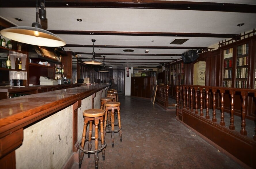 Local en Salamanca en venta - Foto del edificio - Imagen 1 de 24