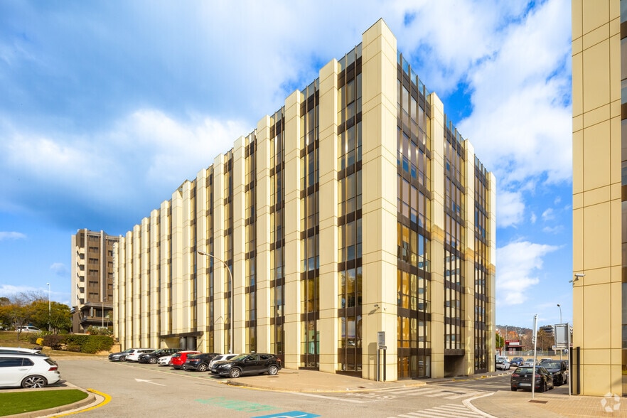Carrer de la Constitució, 3, Sant Just Desvern, Barcelona en alquiler - Foto del edificio - Imagen 2 de 15