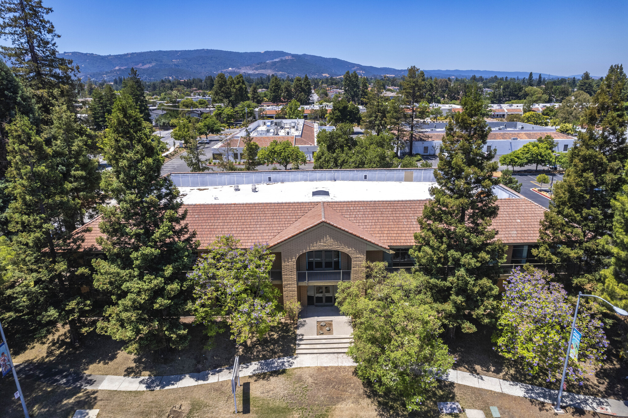 10275 N De Anza Blvd, Cupertino, CA en alquiler Foto del edificio- Imagen 1 de 40