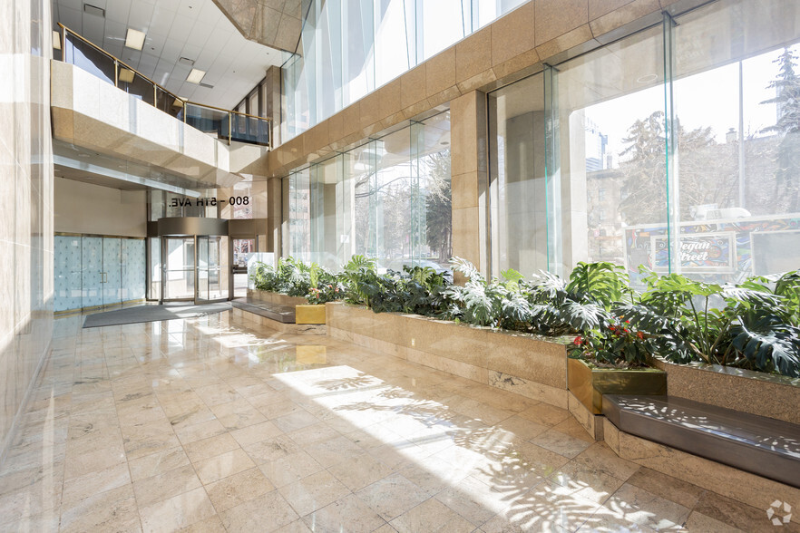 800 5th Ave SW, Calgary, AB en alquiler - Lobby - Imagen 3 de 8