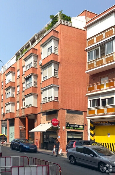 Edificio residencial en Madrid, Madrid en venta - Foto del edificio - Imagen 2 de 2