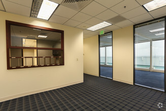 225 Water St, Jacksonville, FL en alquiler Foto del interior- Imagen 2 de 15