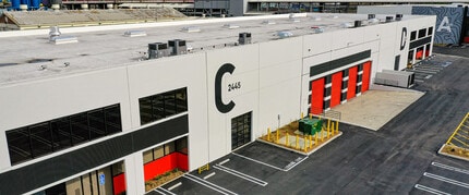 2445-2460 E 12th St, Los Angeles, CA en alquiler Foto del edificio- Imagen 2 de 3