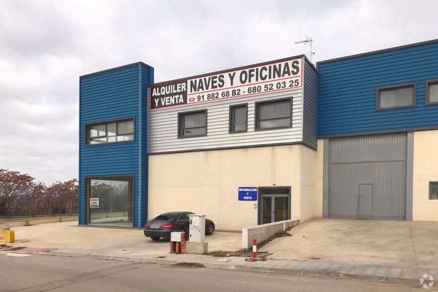 Local en Villalbilla, Madrid en venta - Foto del edificio - Imagen 2 de 3