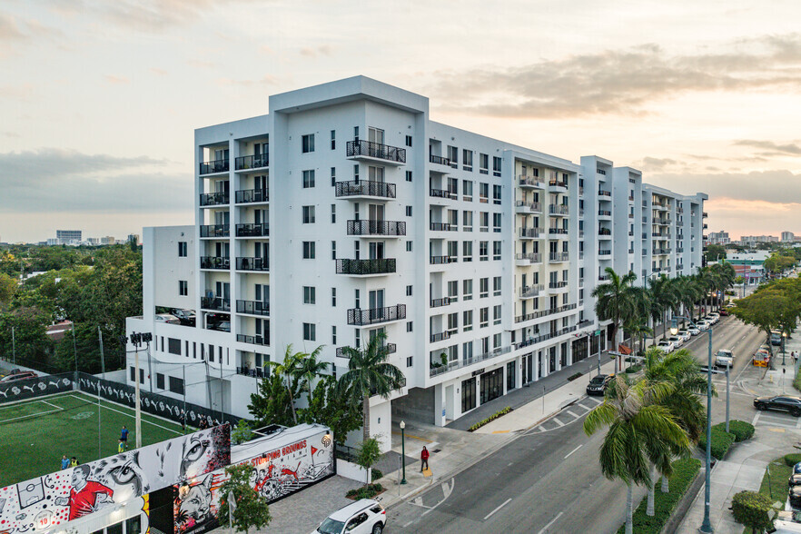 2100 SW 8th St, Miami, FL en alquiler - Foto del edificio - Imagen 2 de 58