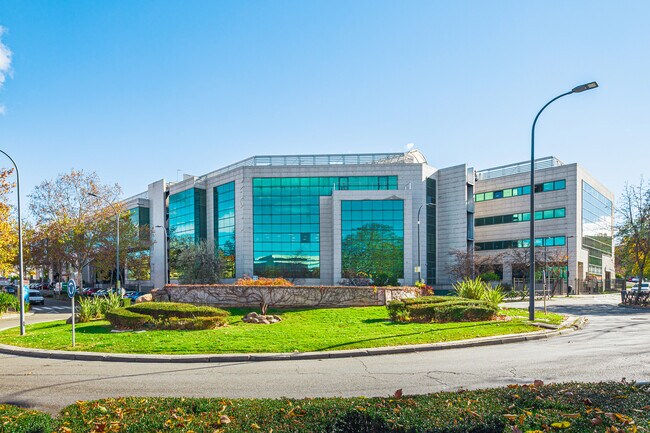 Más detalles de Avenida Tenerife, 2, San Sebastián de los Reyes - Oficina en alquiler