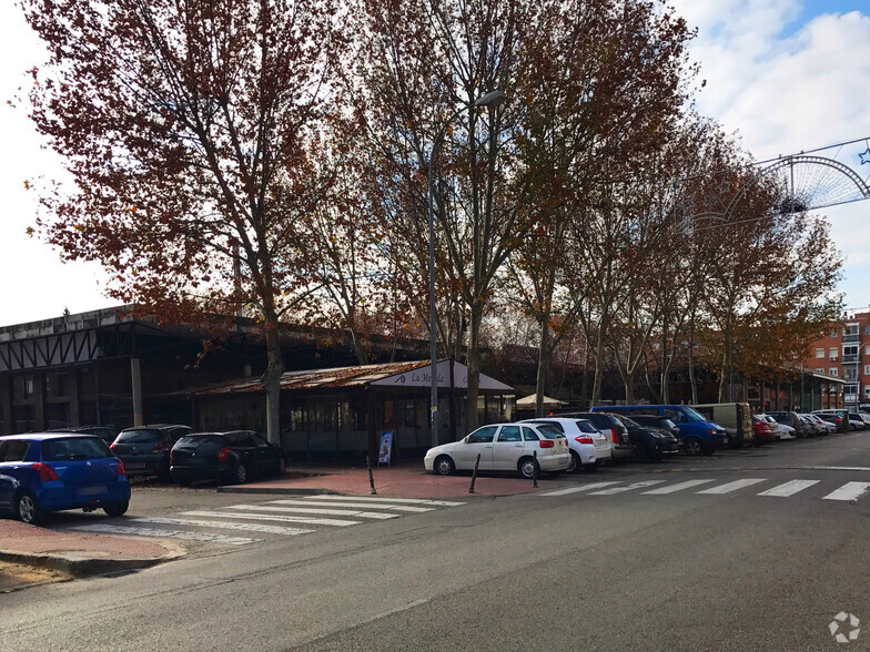 Paseo Del Val, 16, Alcalá De Henares, Madrid en alquiler - Foto del edificio - Imagen 2 de 2