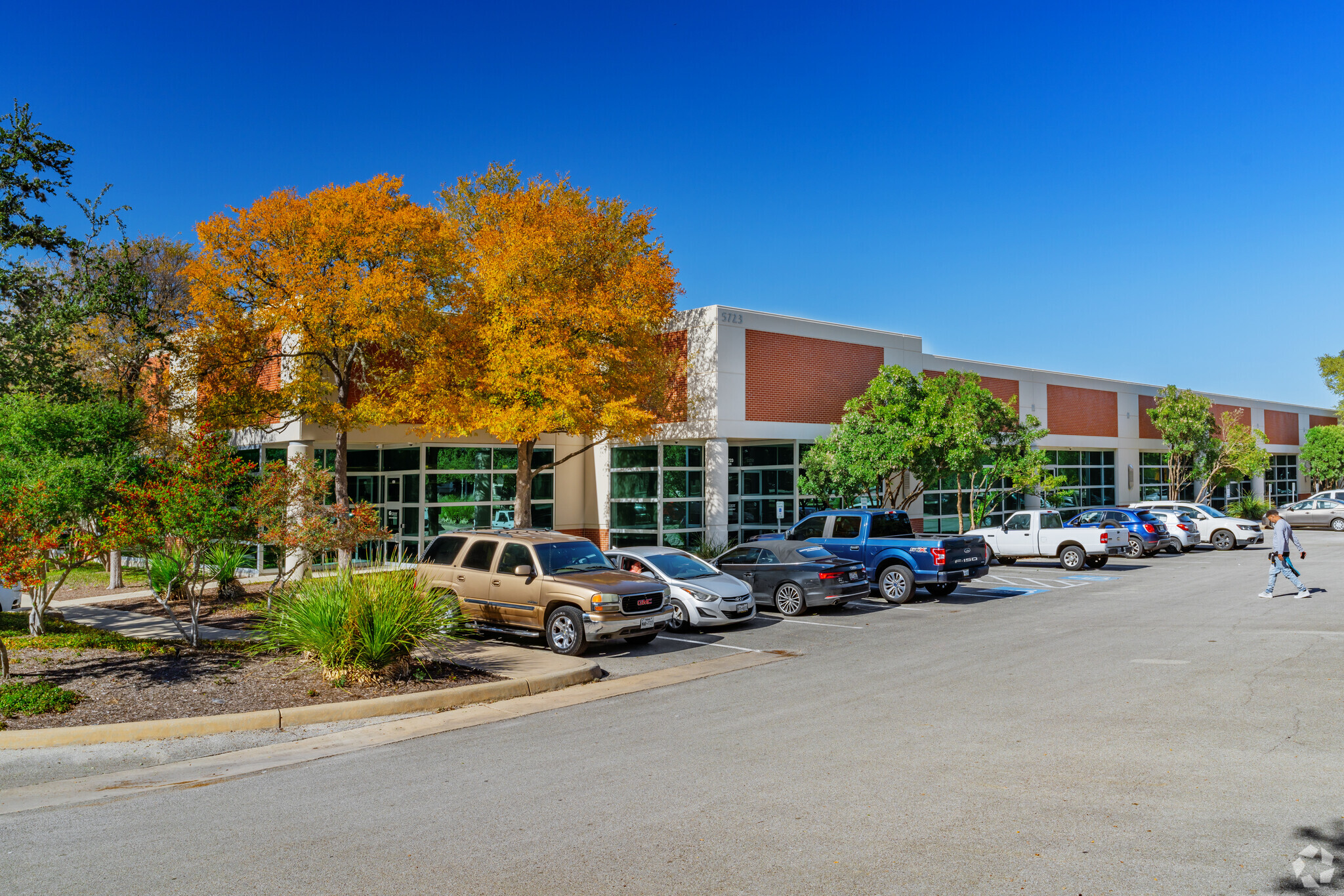 Hausman Rd & University Heights Blvd, San Antonio, TX en alquiler Foto del edificio- Imagen 1 de 24