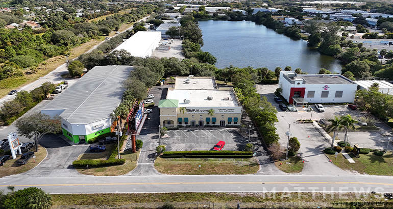 8380 Resource Dr, Riviera Beach, FL en venta - Foto del edificio - Imagen 2 de 3