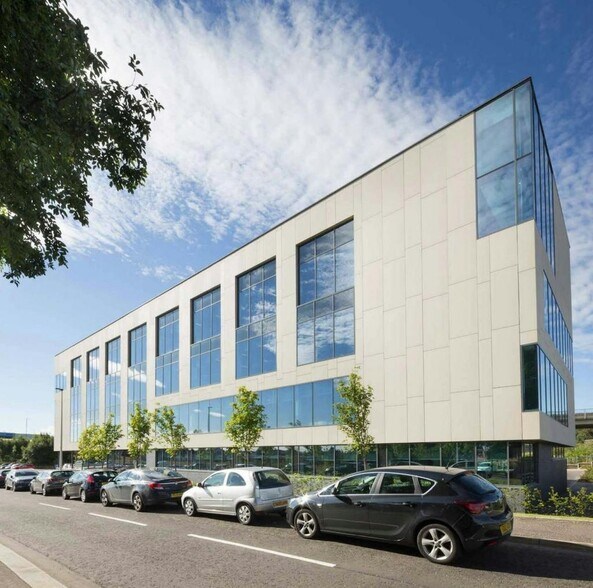 1 Rutherglen Links, Rutherglen en alquiler - Foto del edificio - Imagen 3 de 14