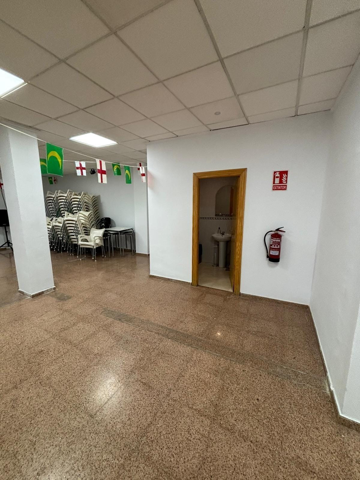 Local en Elda en venta Foto del interior- Imagen 1 de 16