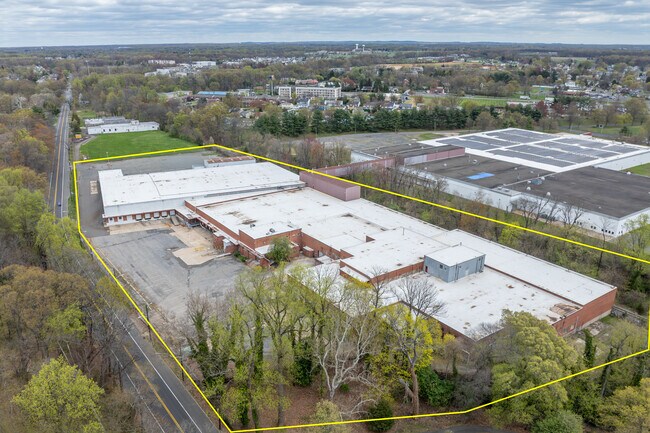 Más detalles de 104 E Park St, Bordentown, NJ - Nave en alquiler