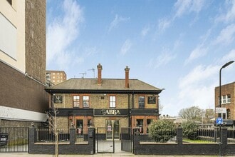 90 Morning Ln, London en alquiler Foto del edificio- Imagen 1 de 25