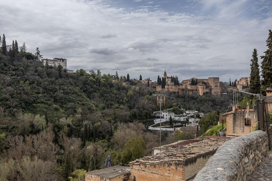 Terreno en Granada, Granada en venta - Foto del edificio - Imagen 1 de 18