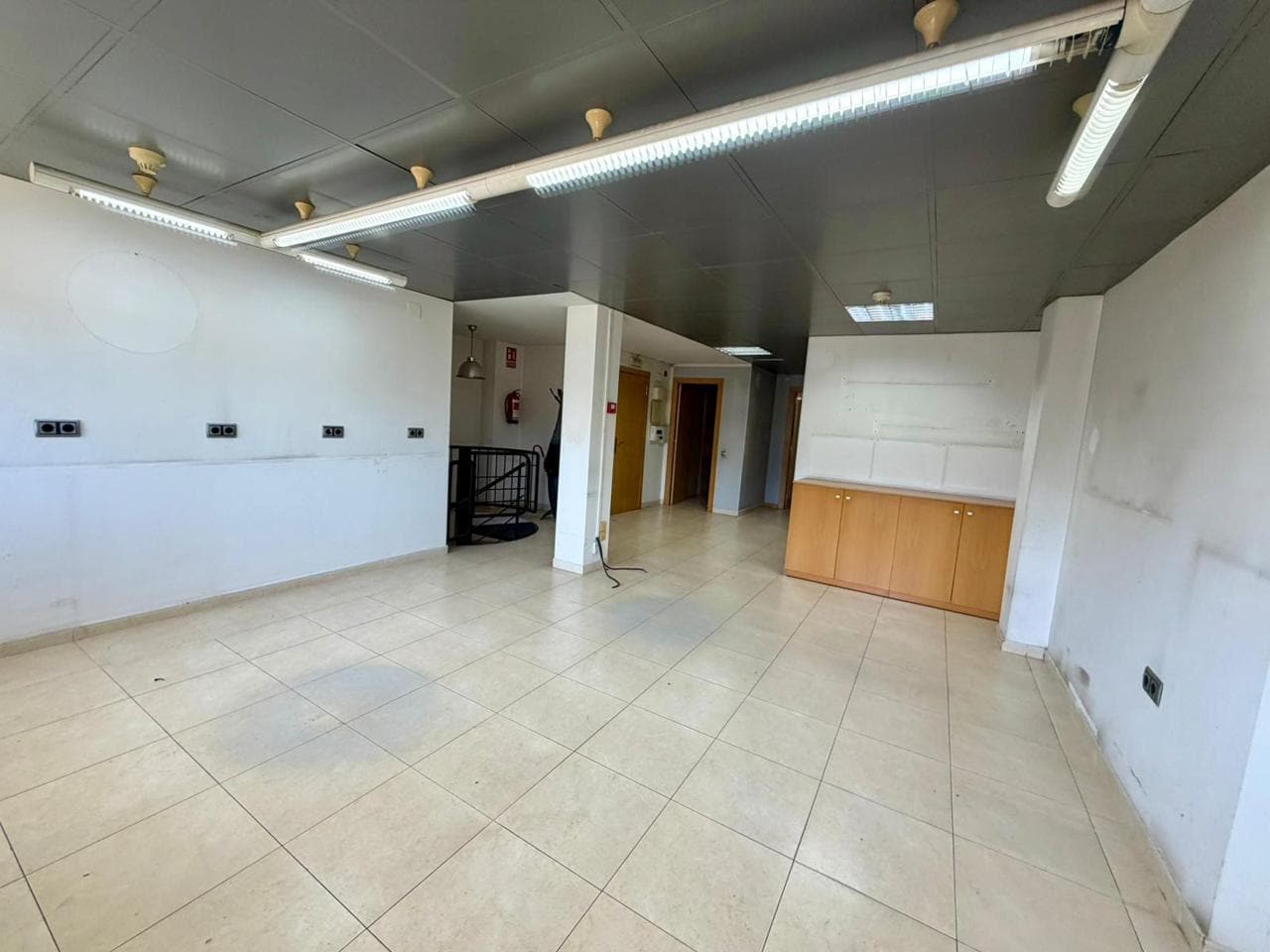 Edificio residencial en Montcada i Reixac, Barcelona en venta Foto principal- Imagen 1 de 3